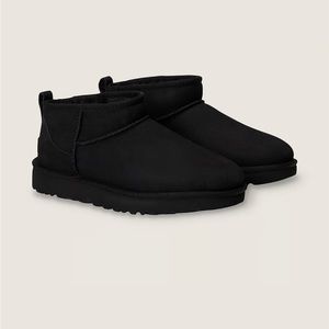 UGG® CLASSIC ULTRA MINI BOOT - Women’s Size 8 Black